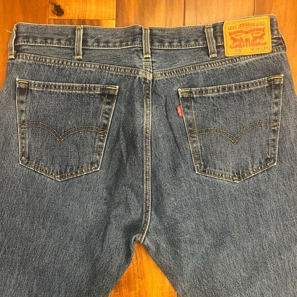 Levi's 505 Regular Fit Jeans Mens 38x29 Blue Medium Wash Straight Leg Classic